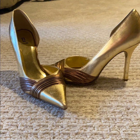 Gold/bronze metallic Bakers Pumps/Heels 8M - Picture 5 of 8